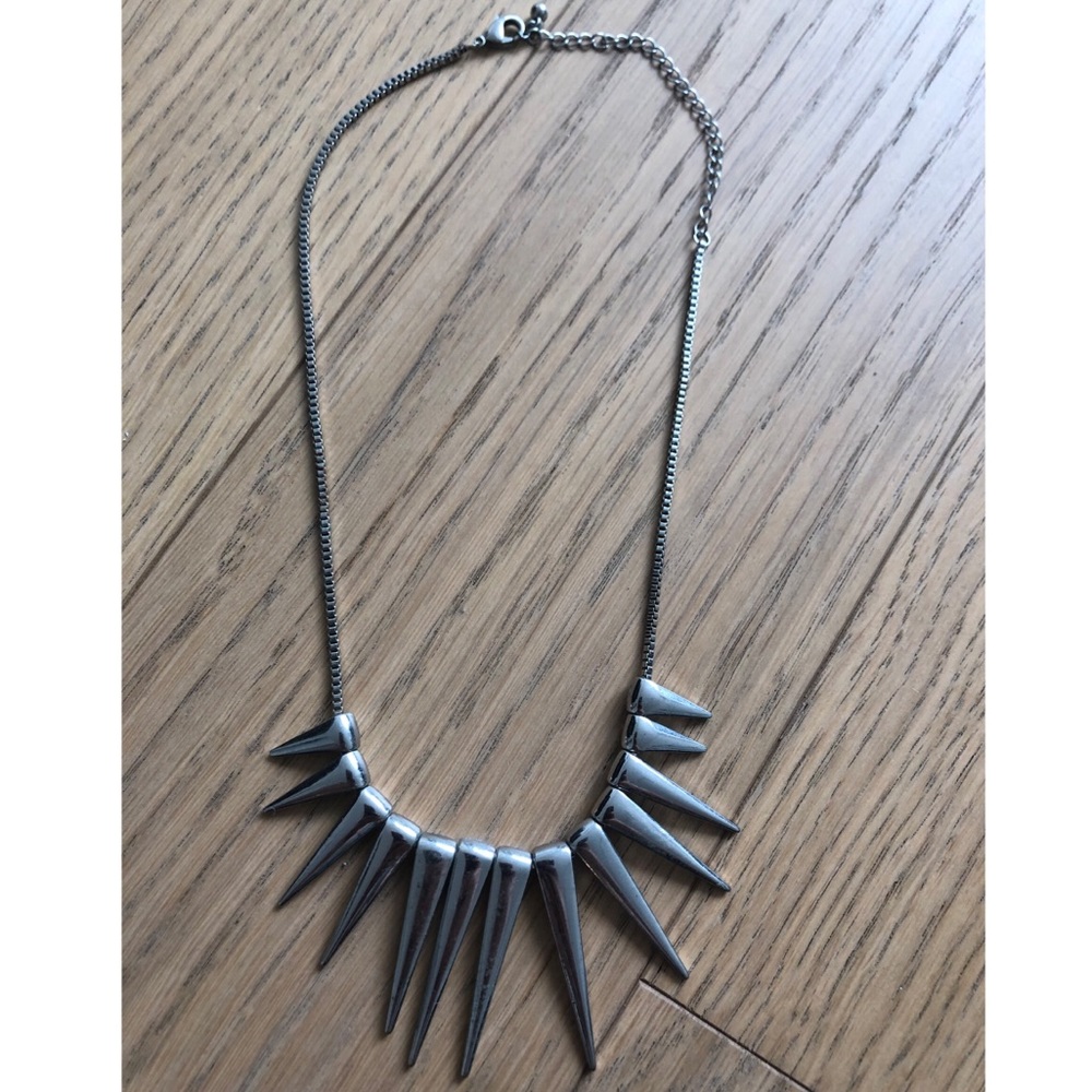 Silver spike necklace